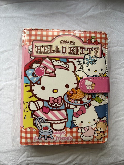 Hello Kitty Binder